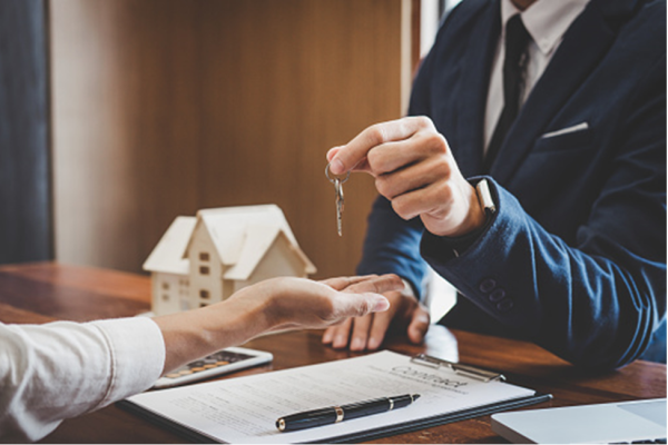 Yuk Kenalan dengan Profesi Broker dan Estimasi Gajinya