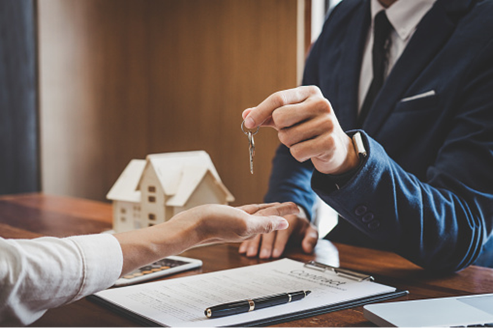 Yuk Kenalan dengan Profesi Broker dan Estimasi Gajinya